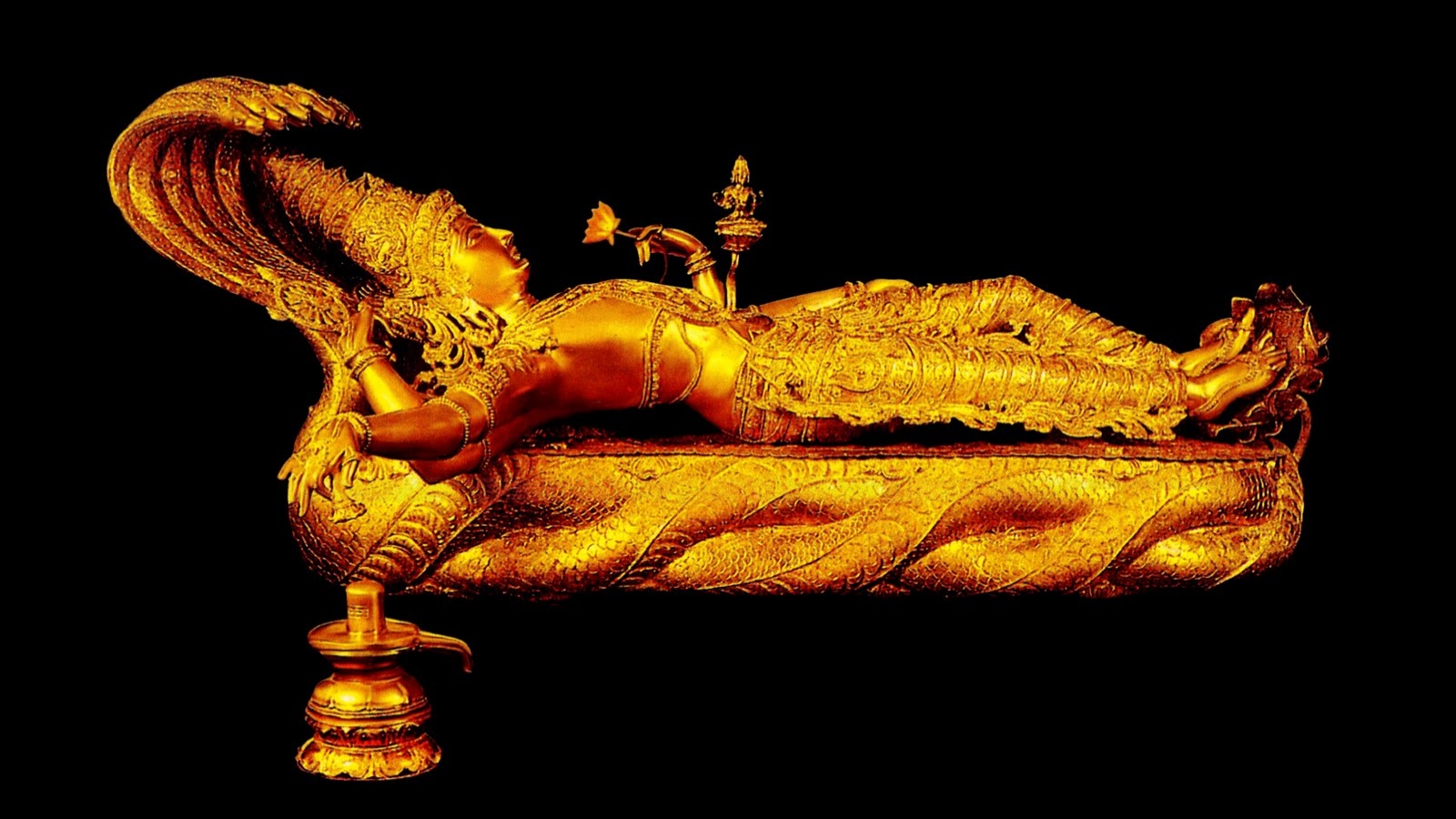 gold_statue_of_lord_vishnu